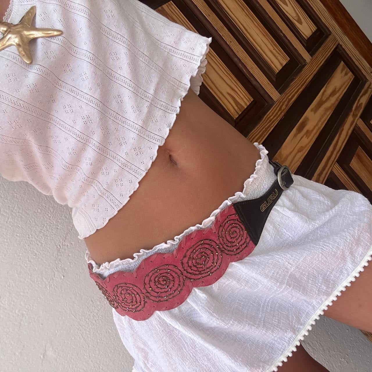 Vintage 90’s pink leather belt 🌺