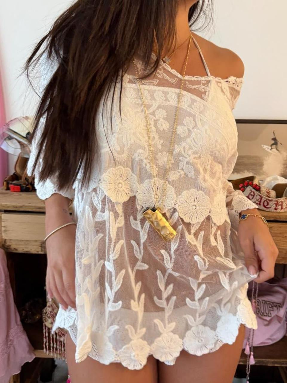 Vintage 00’s white lace boho long sleeve top
