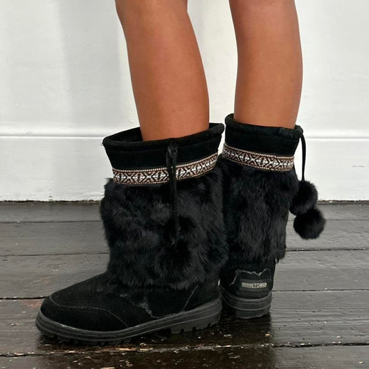 Vintage 2000’s black fur leather snow boots