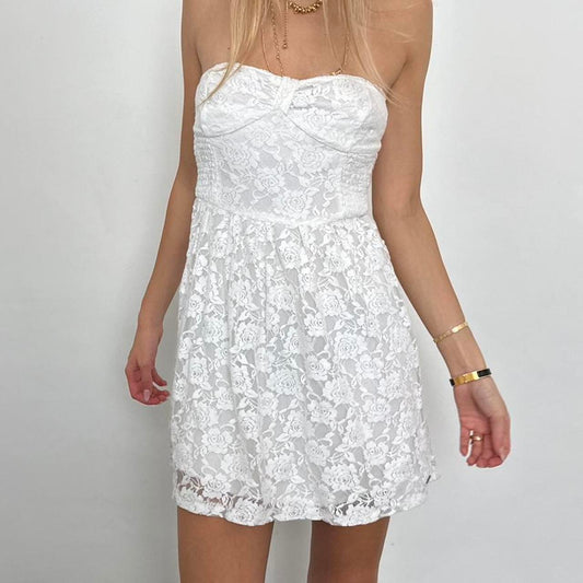 Vintage white 90s strapless dress 🌙
