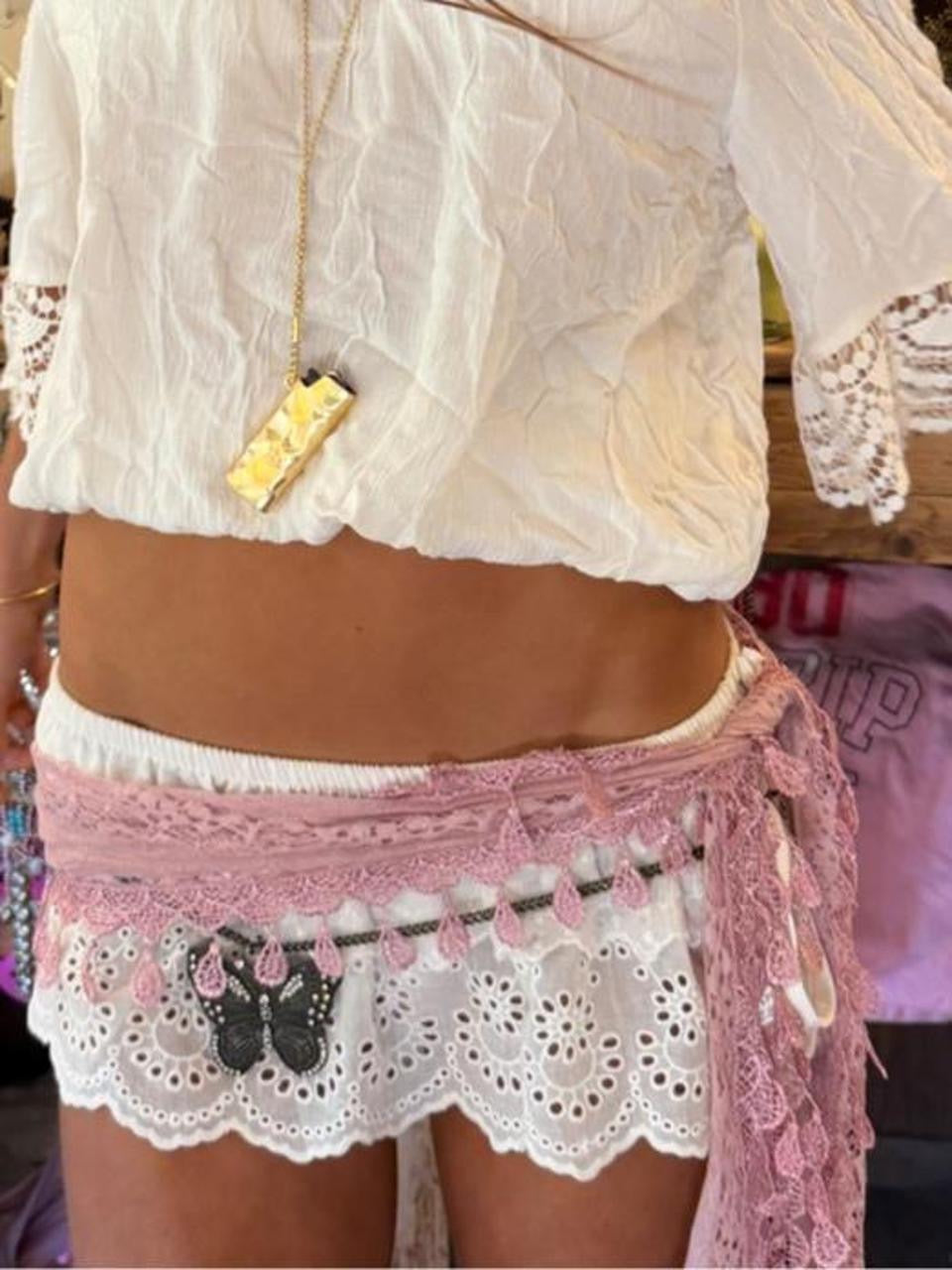 Vintage 00’s boho pink scarf styled as belt