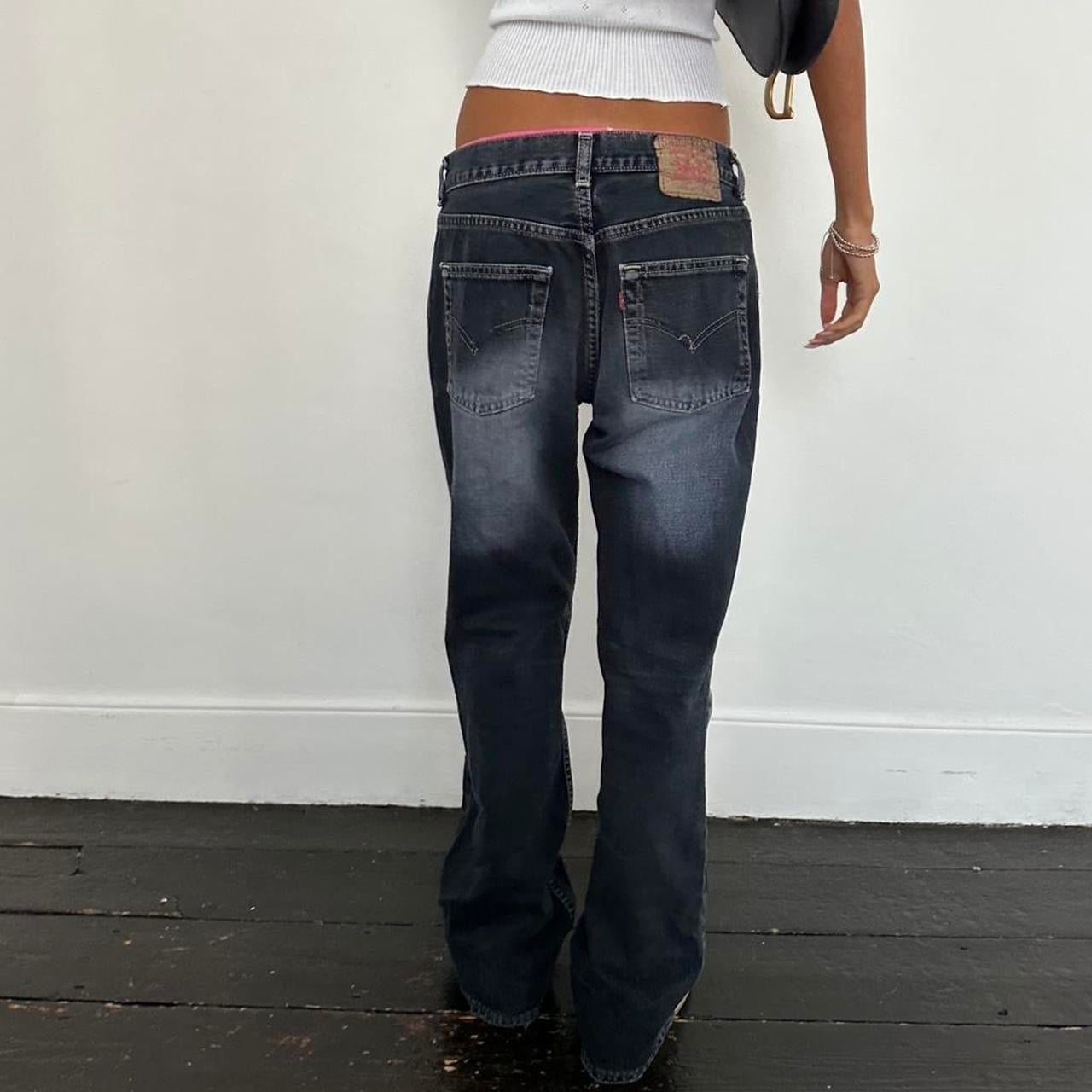 Vintage 90’s Levi’s relaxed fit jeans