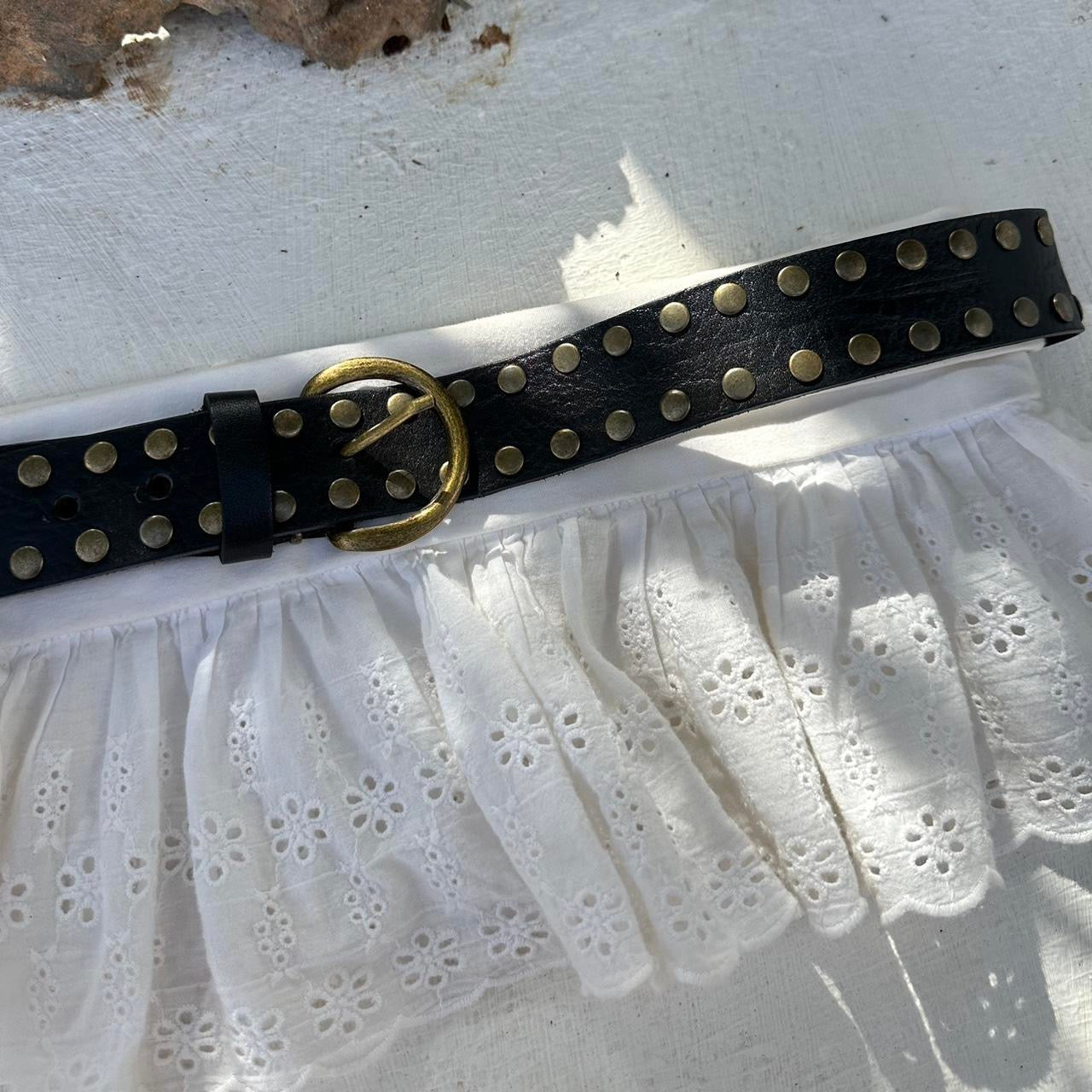 Vintage 90’s leather studded belt