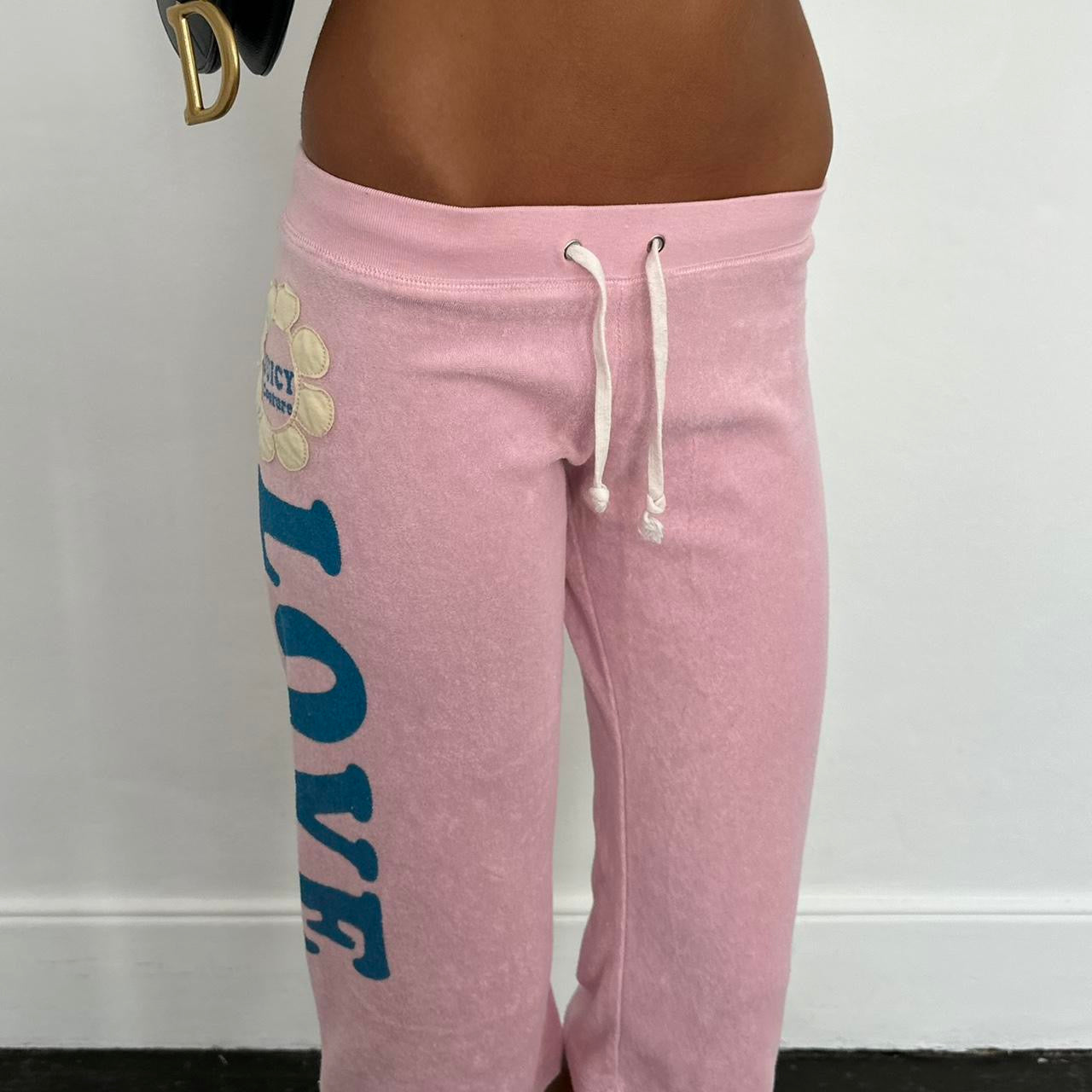 Vintage 2000’s Juicy Couture pink pastel 3/4 shorts