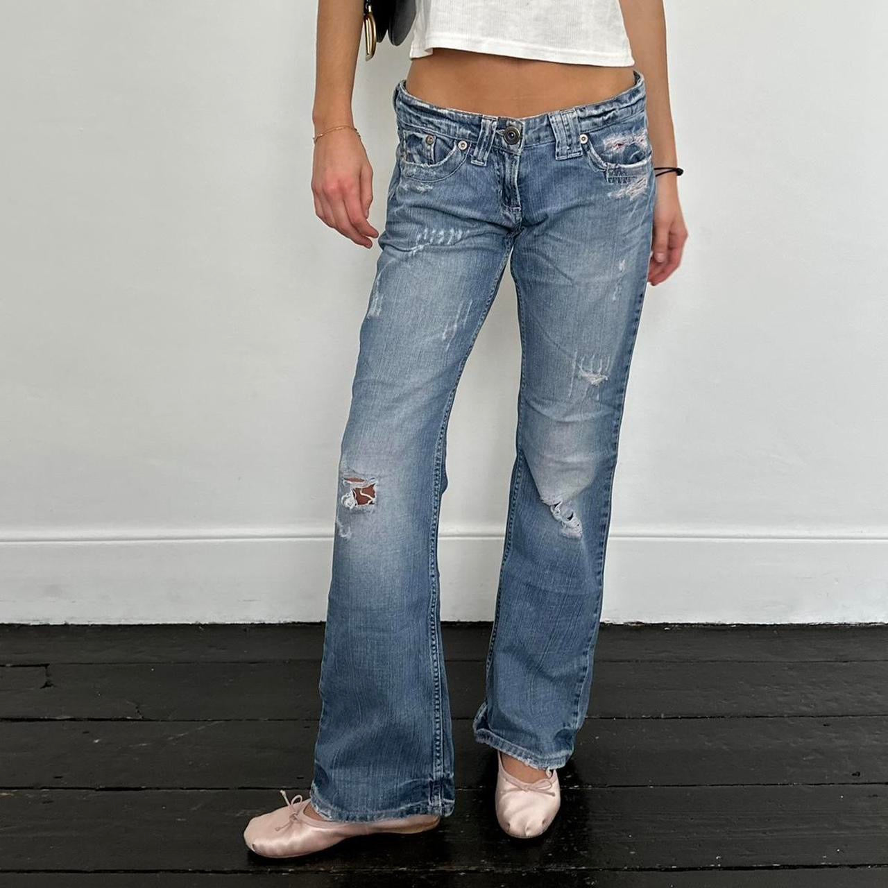 Vintage early 2000s blue wash bootcut jeans