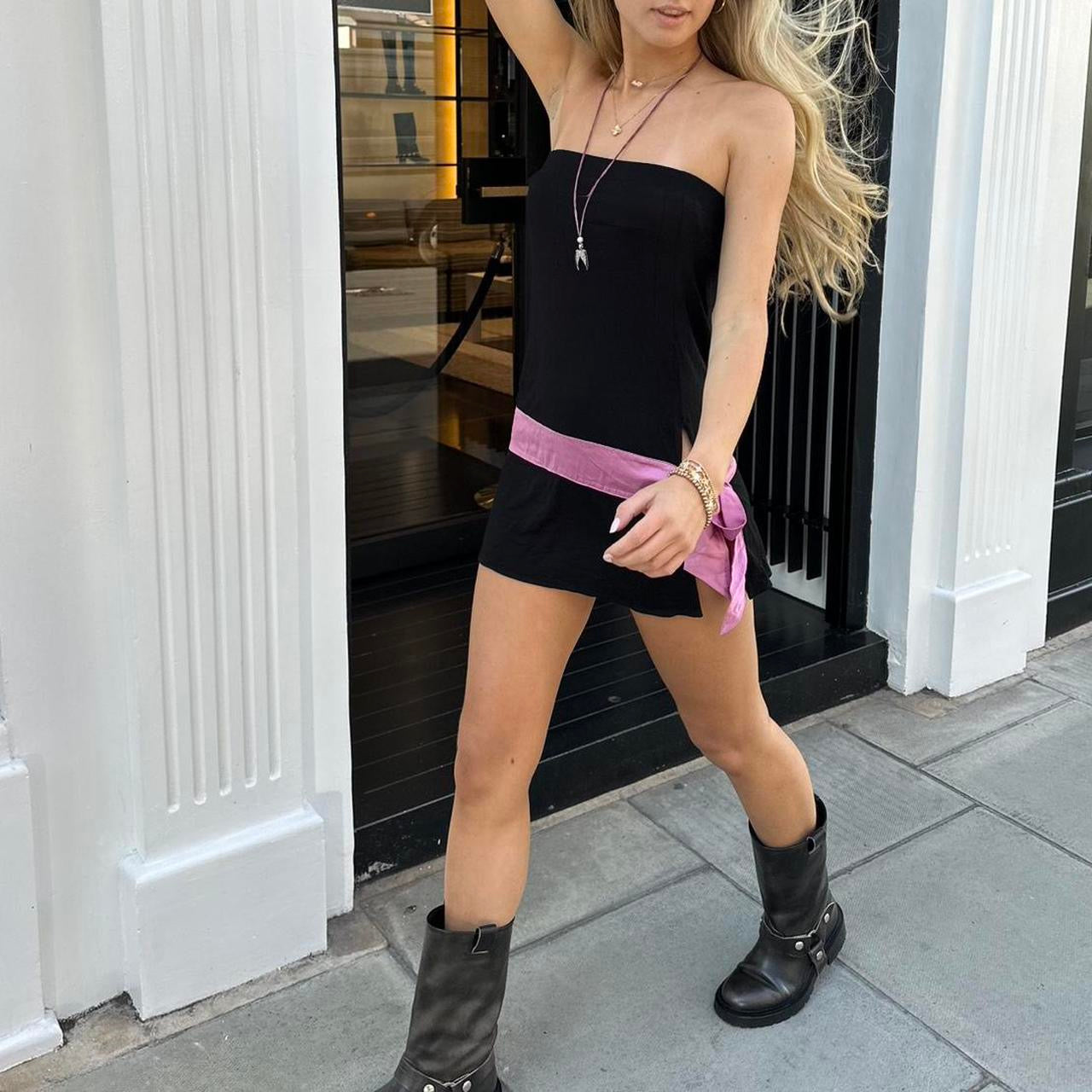 Vintage 2000’s strapless black mini dress with pink bow