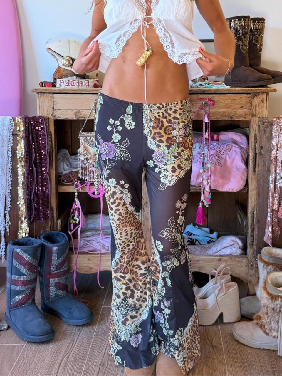 Vintage 00’s leopard & flower print flare pants