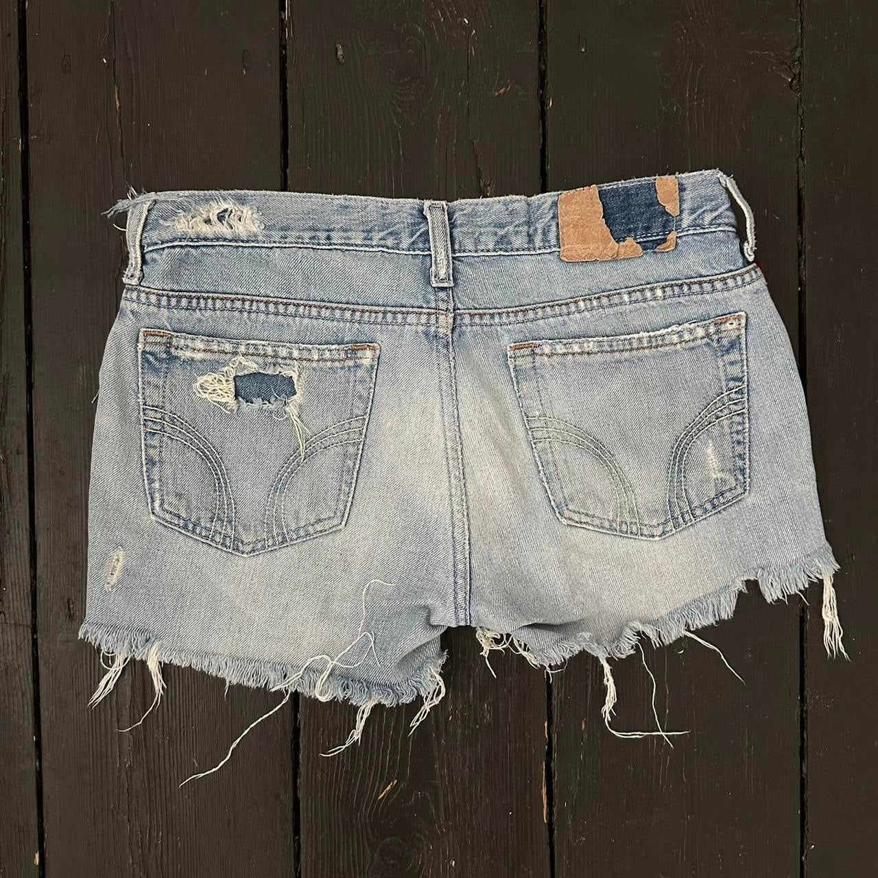 Vintage 2000’s Hollister surf girl denim shorts 🩵