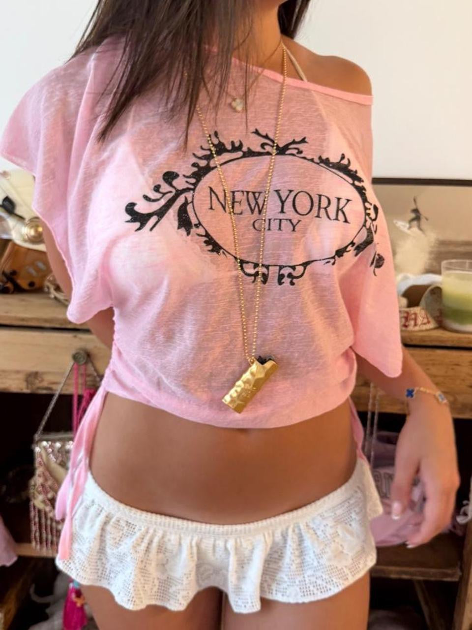 Vintage 00’s New York City pink graphic delicate top