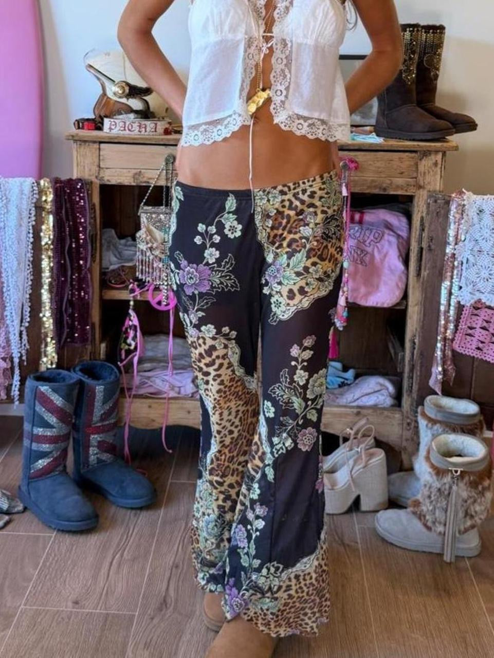 Vintage 00’s leopard & flower print flare pants