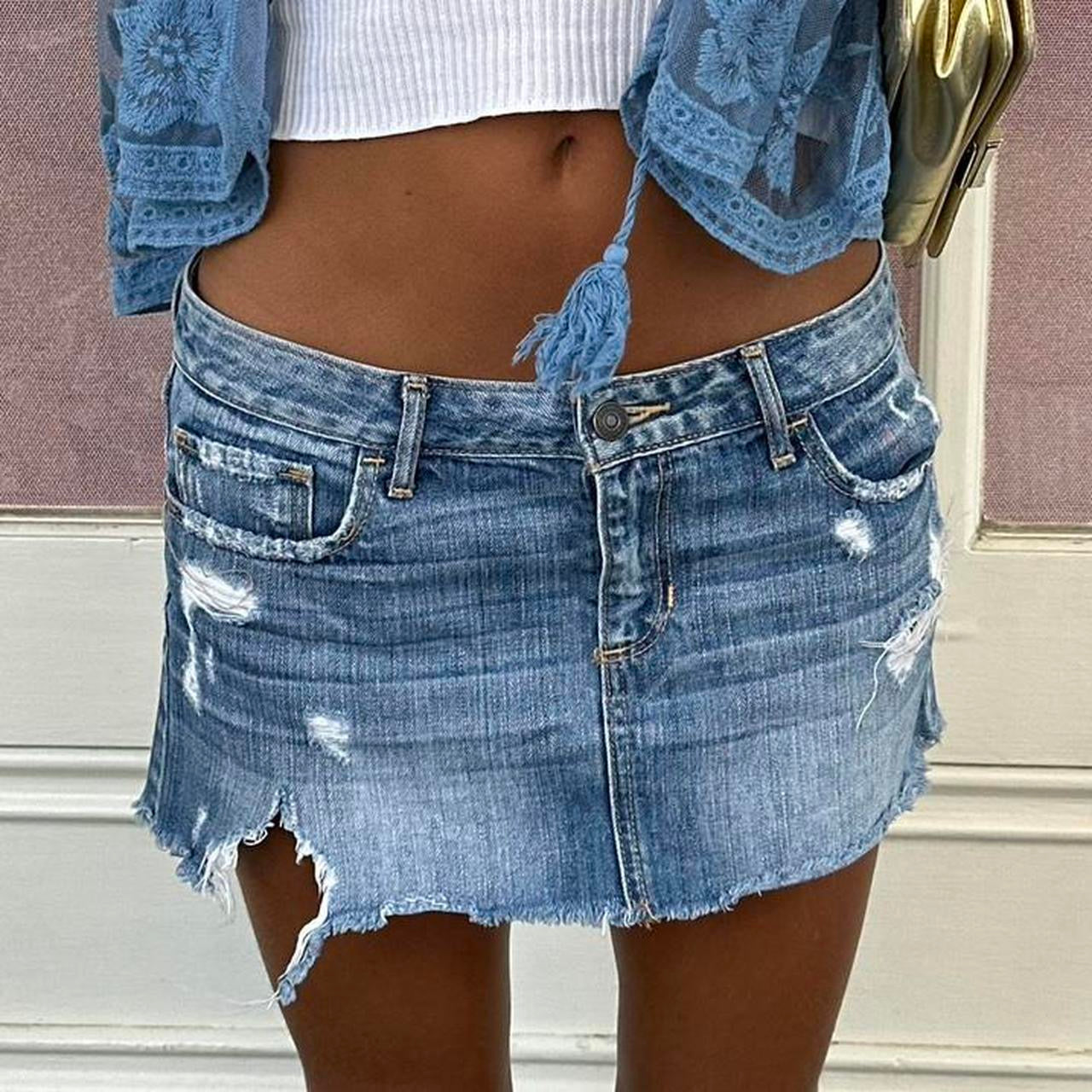 Vintage 00’s Abercrombie and Fitch denim skirt