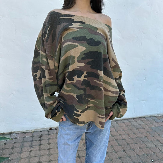 Vintage 90’s camouflage long sleeve top