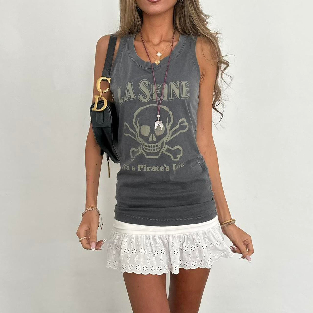 Vintage 00s grey skull and crossbones top