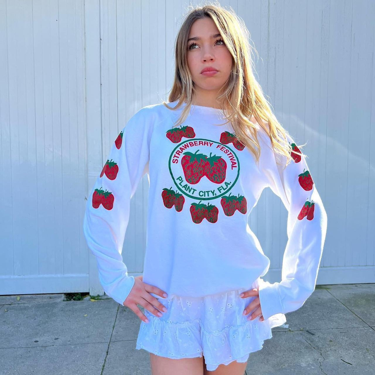 Vintage rare strawberry sweatshirt  🍓