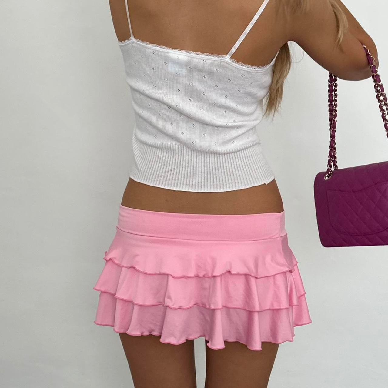 Vintage 2000’s pink mini skirt