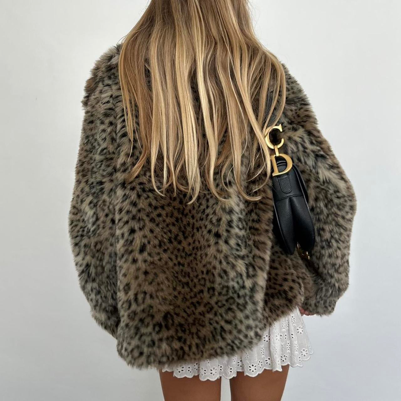 Vintage 2000’s faux fur leopard jacket