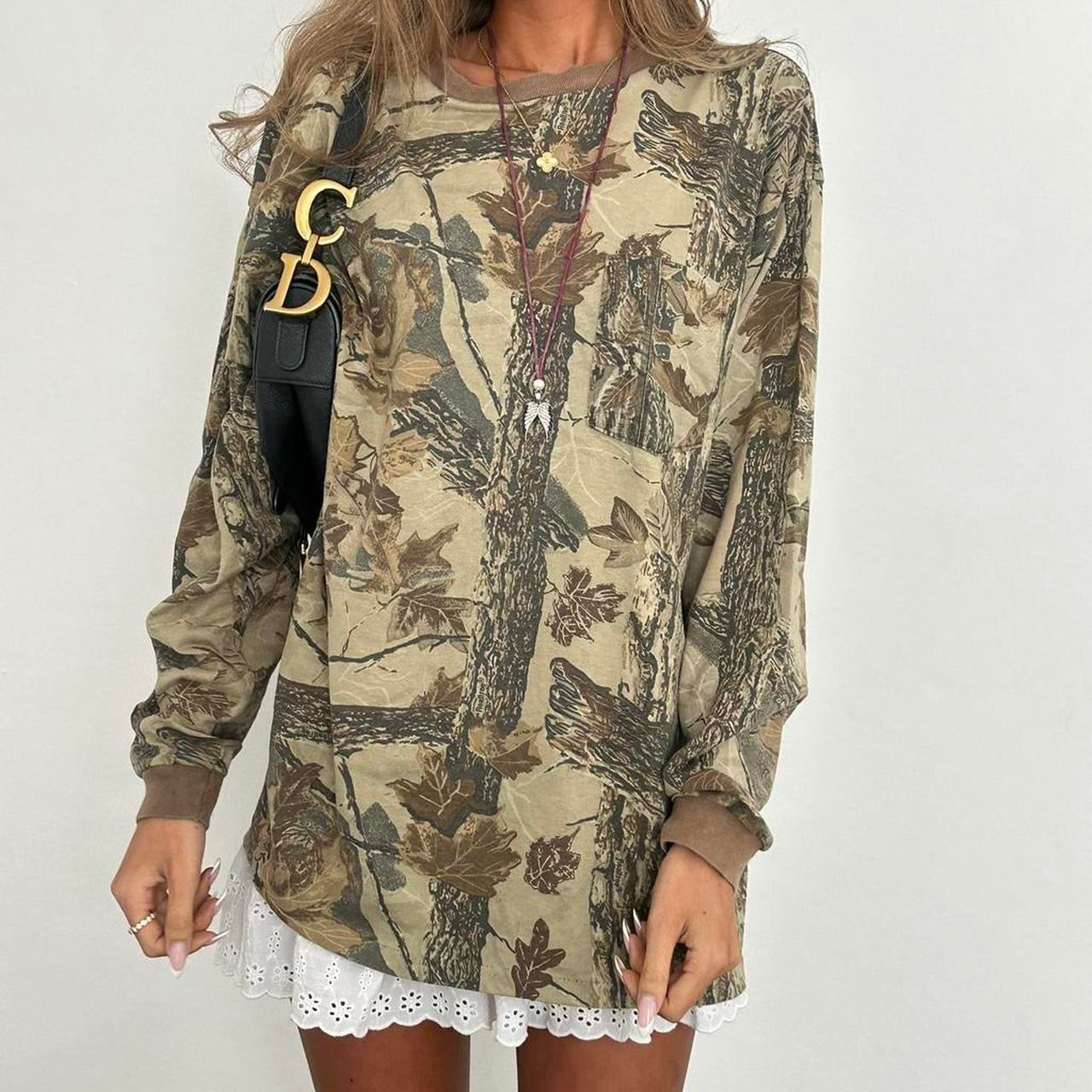 Vintage 00s camouflage soft long sleeve top
