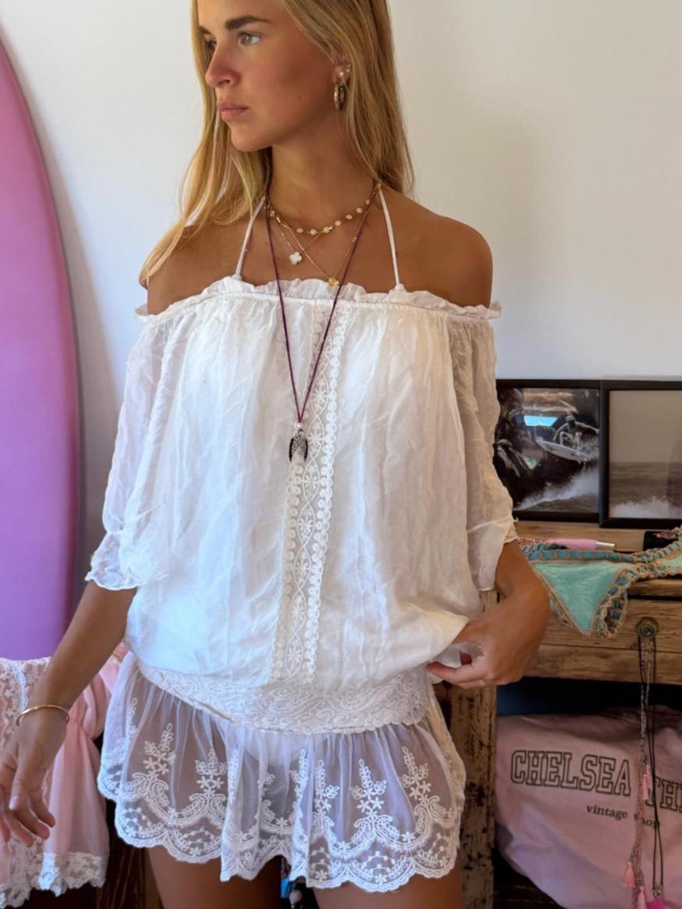 Vintage 00’s white lace boho top