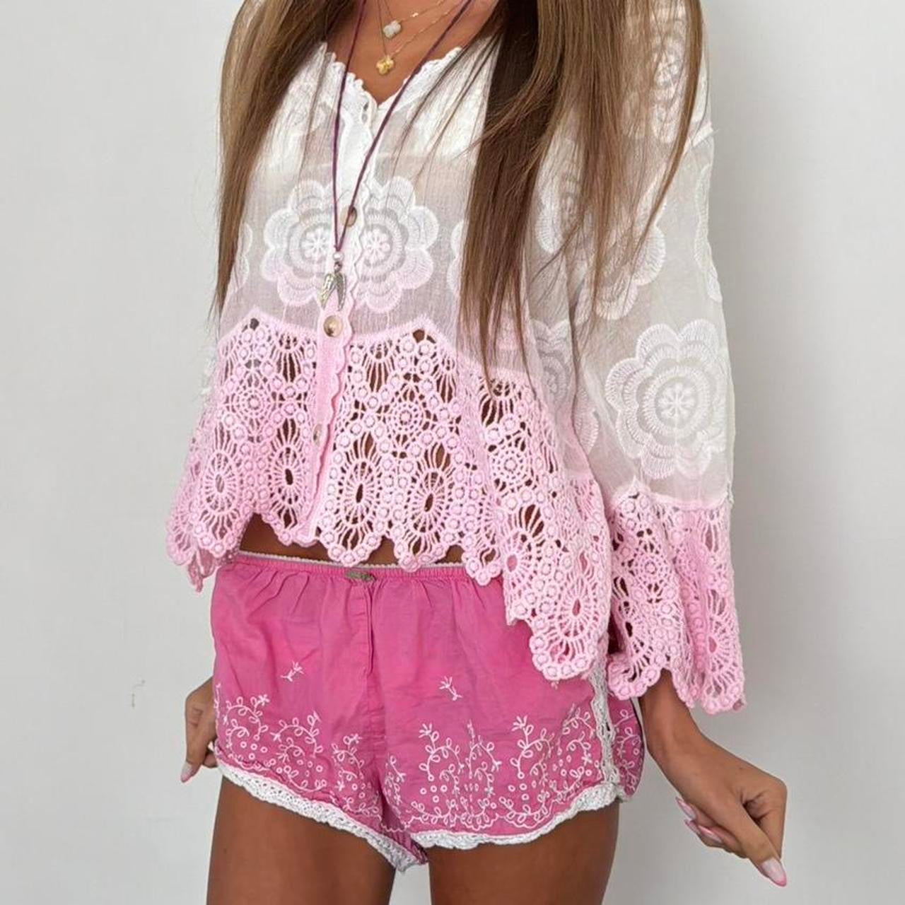 Vintage 90’s light pink lace boho top
