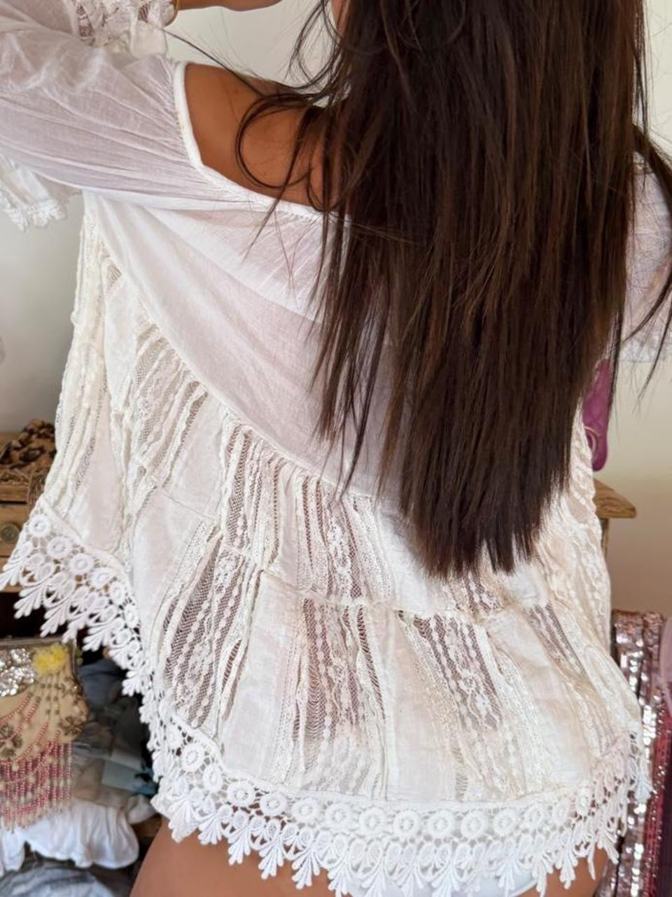 Vintage 00s white boho lace summer top