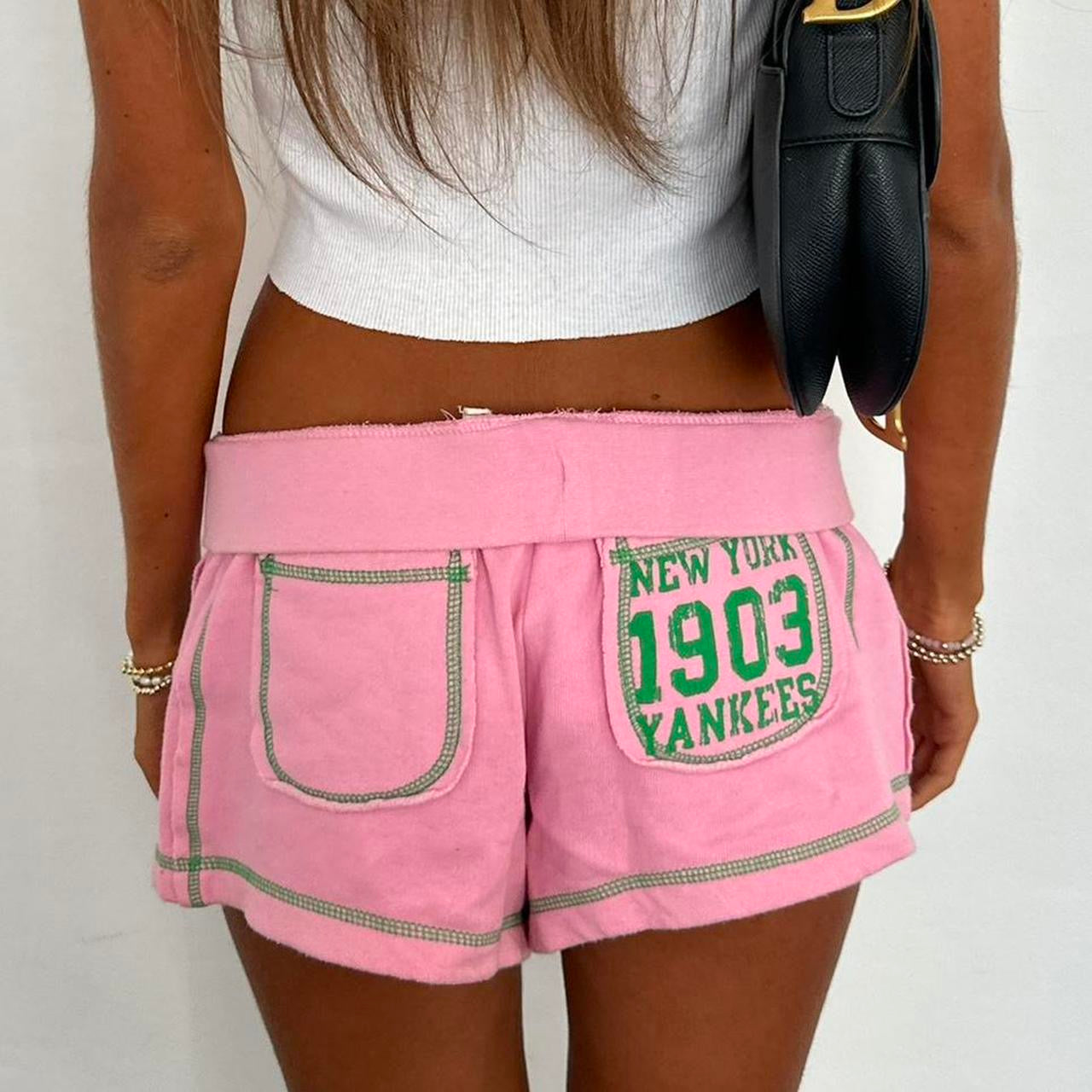 Vintage 2000’s pink Yankees shorts