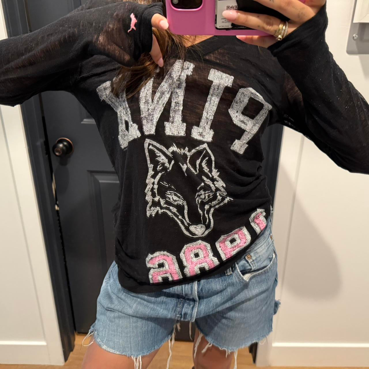 Vintage 90’s Victoria’s Secret off the shoulder black graphic top