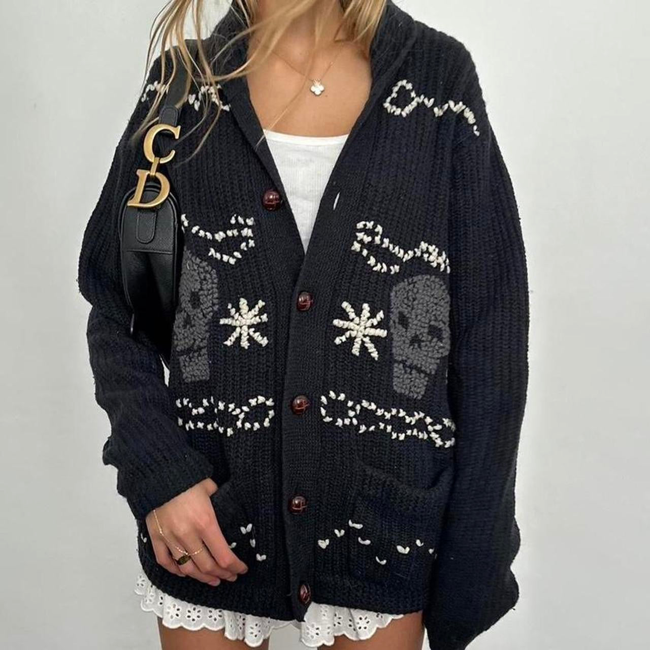 Vintage 90’s knitted skull graphic cardigan