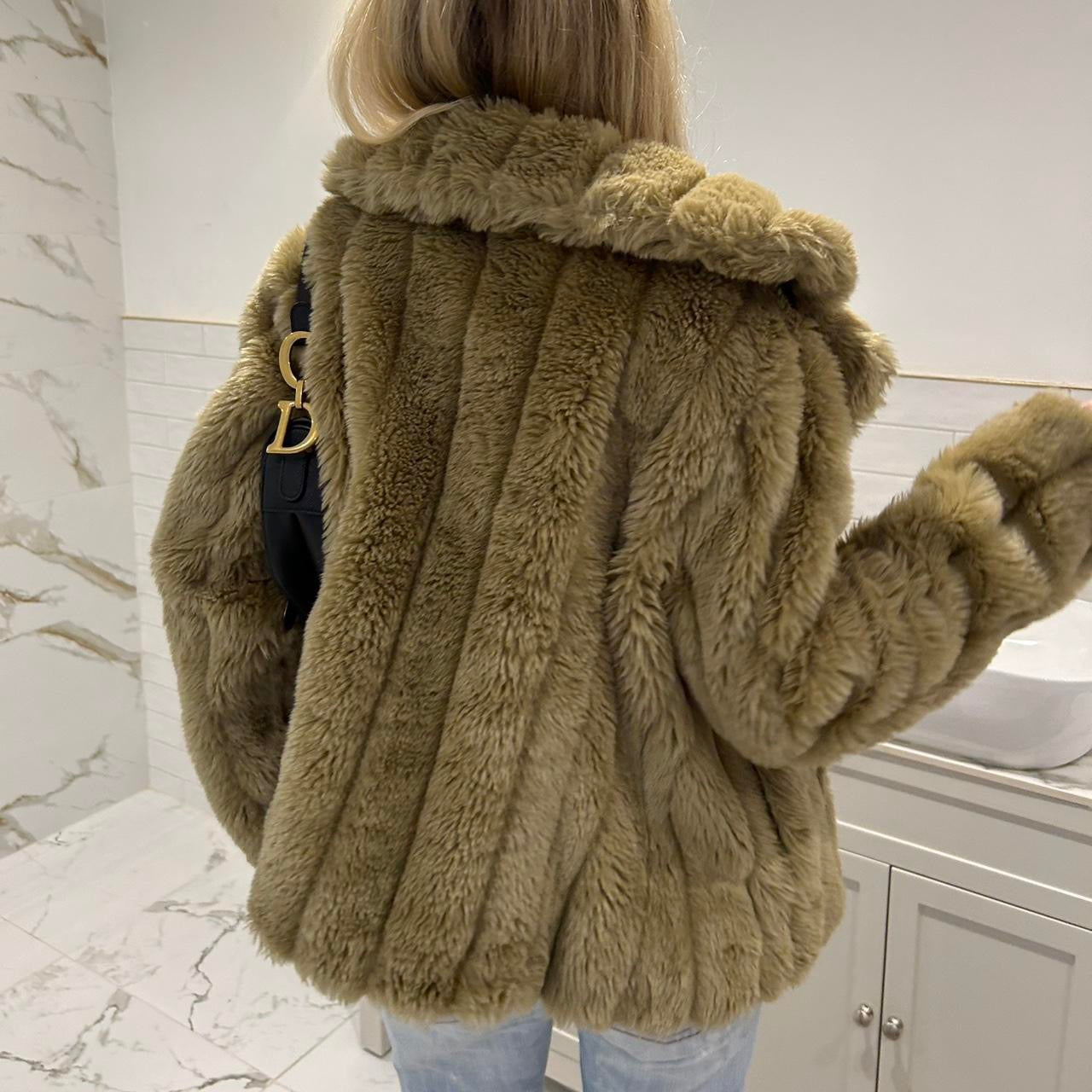 Vintage 2000’s faux fur jacket