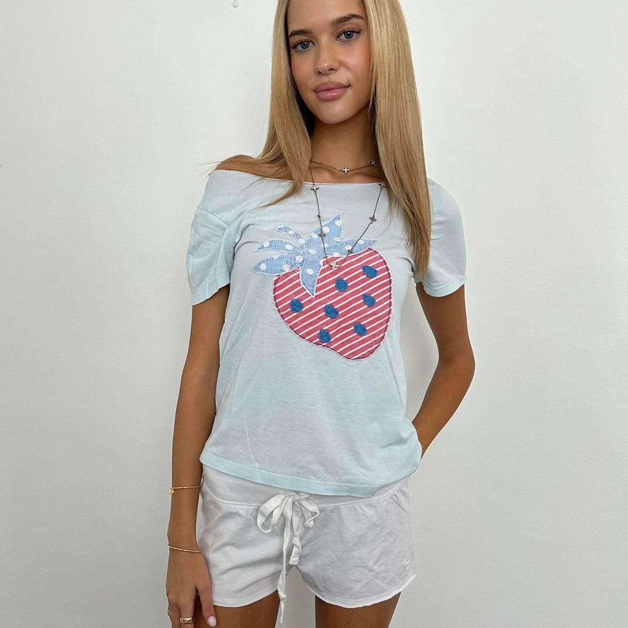 Vintage strawberry tee