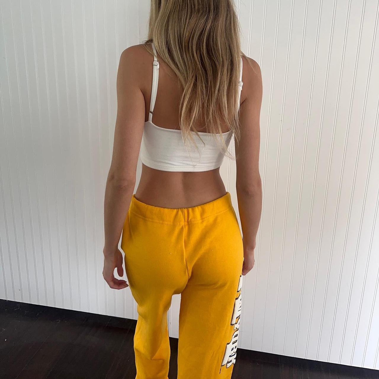 Vintage true 90s New York sweatpants 💛