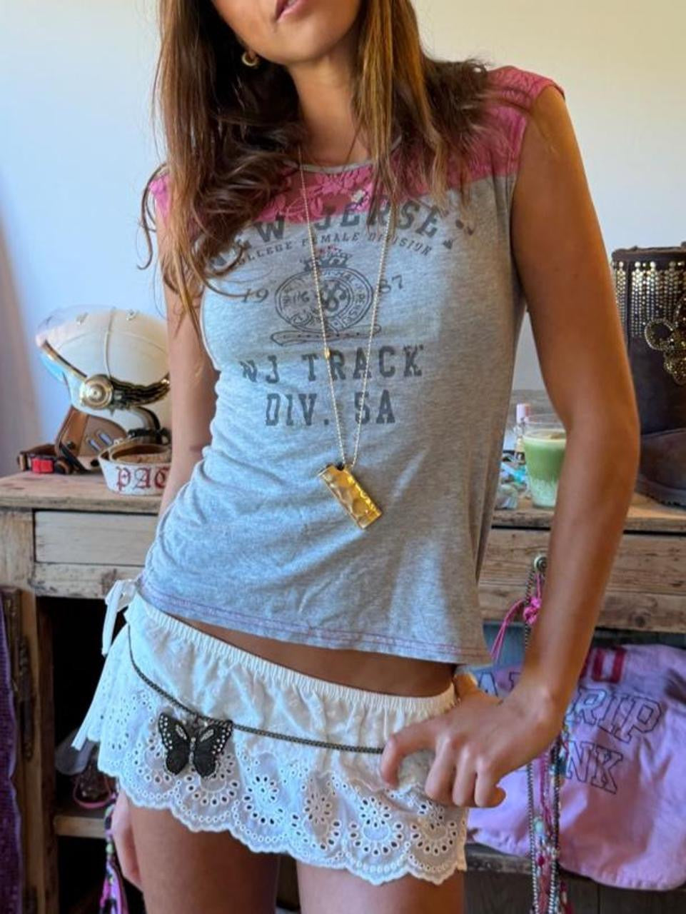Vintage 00’s New Jersey pink lace graphic top