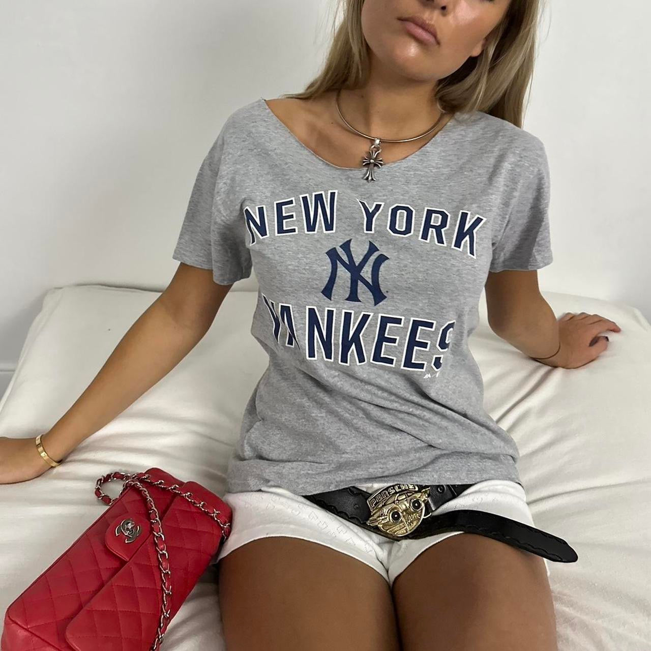 Vintage 90’s New York Yankees off the shoulder tee