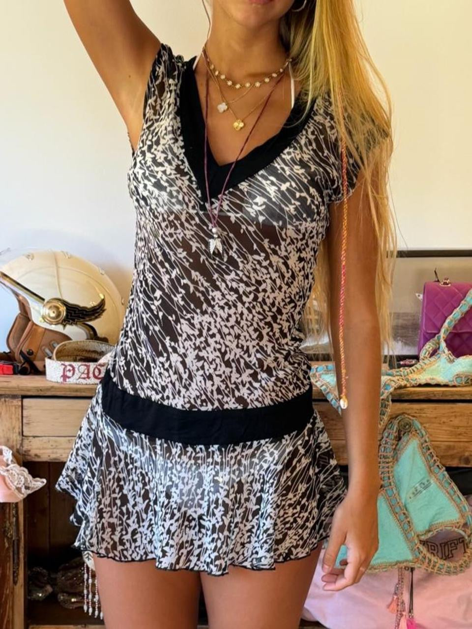 Vintage 00’s black flower print mini dress