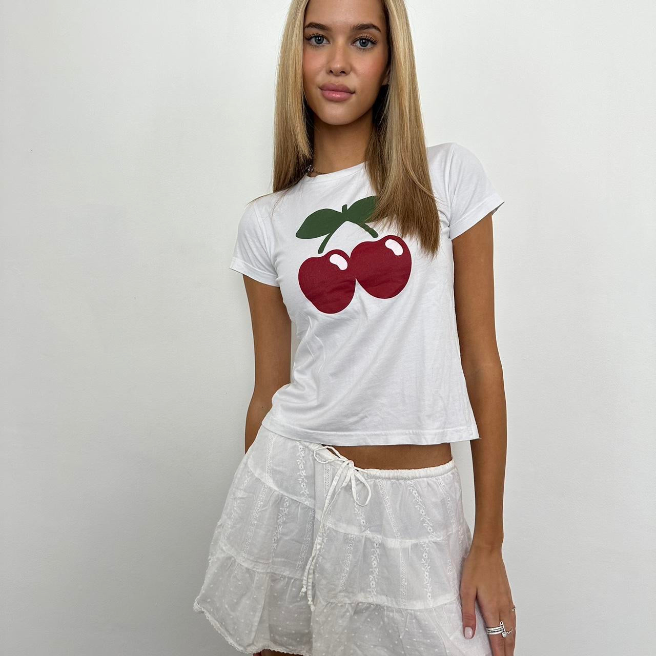 Vintage white 🍒 baby tee