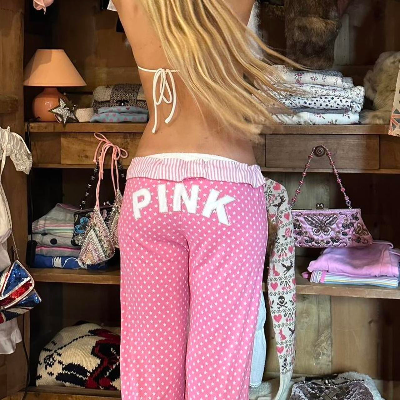 Vintage 2000’s Victorias Secret fold over pink star sweatpants