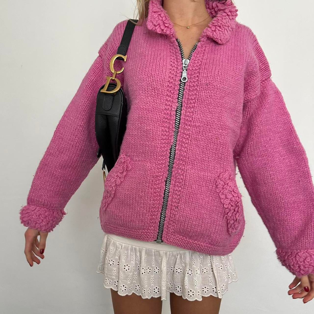 Vintage knitted pink zip up 🧺