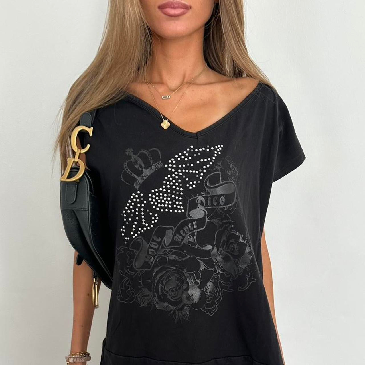 Vintage 2000’s graphic black top