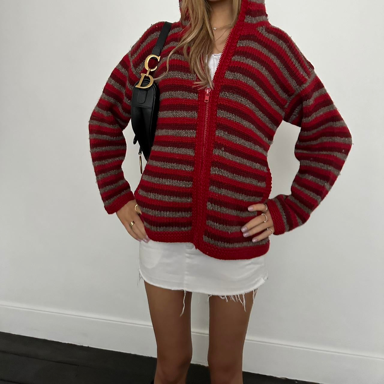 Vintage knitted red striped zip up jacket 🧺