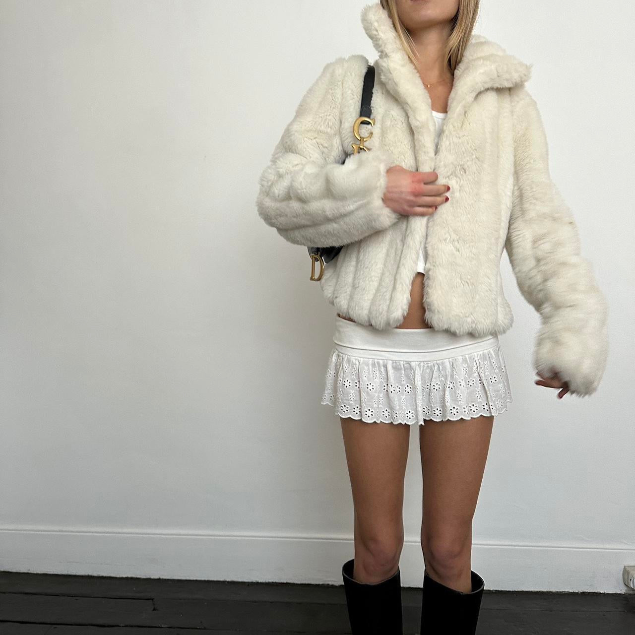 Vintage 2000’s white faux fur jacket