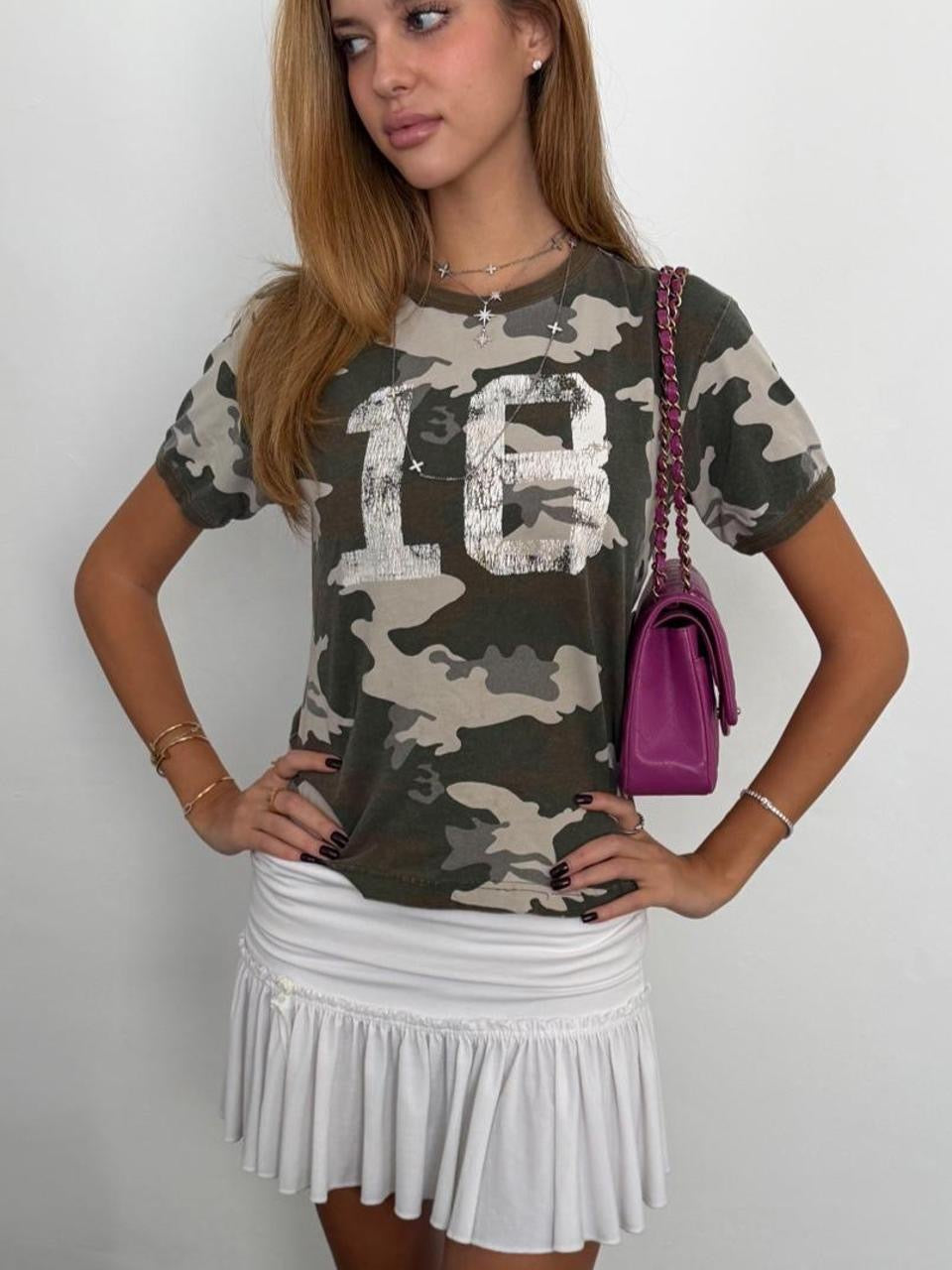 Vintage 00’s camouflage baby tee
