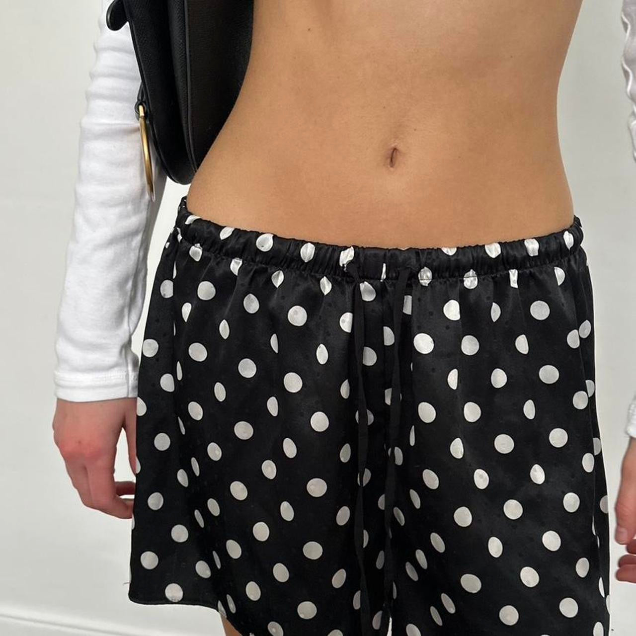 Vintage 90’s white and black polka dots shorts