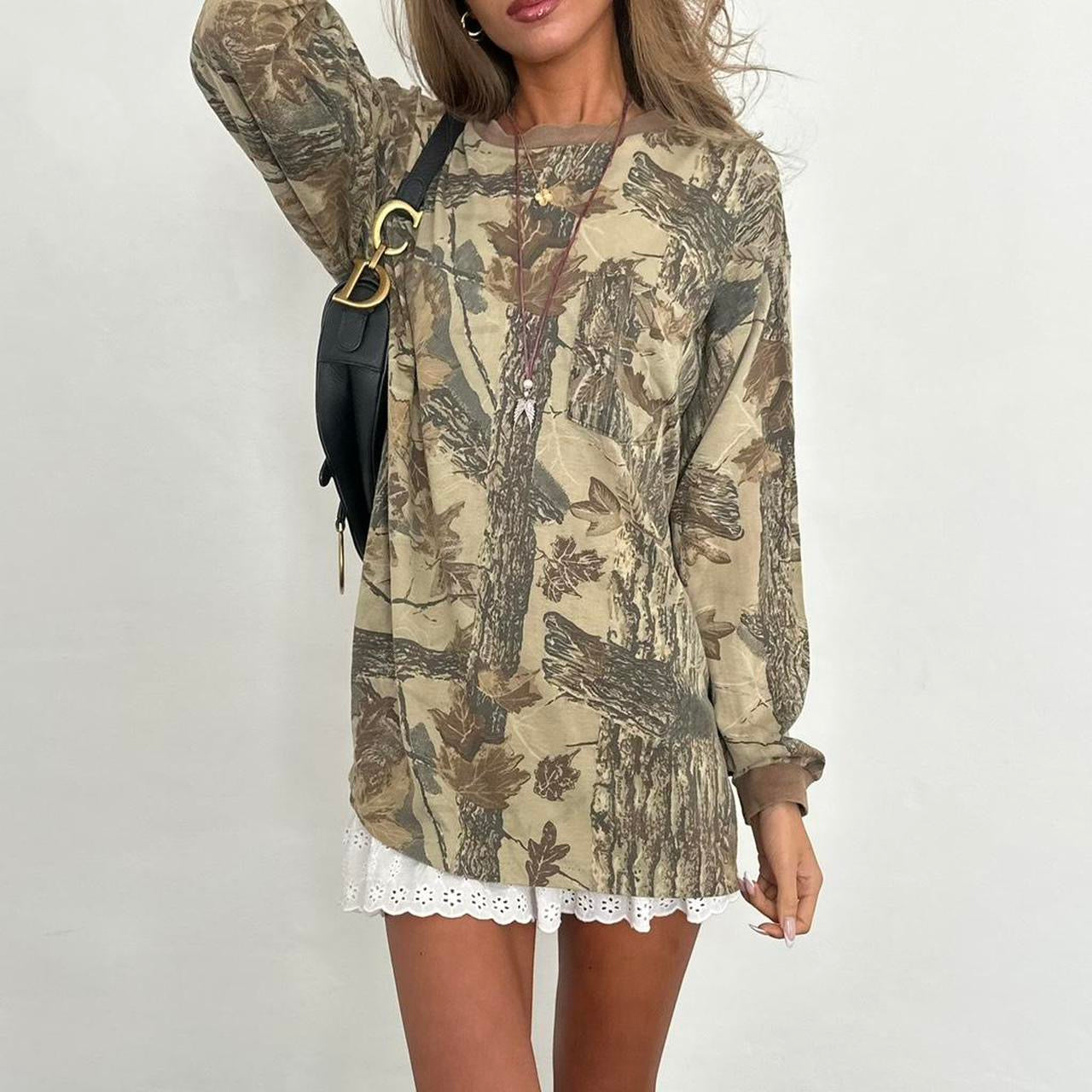 Vintage 00s camouflage soft long sleeve top