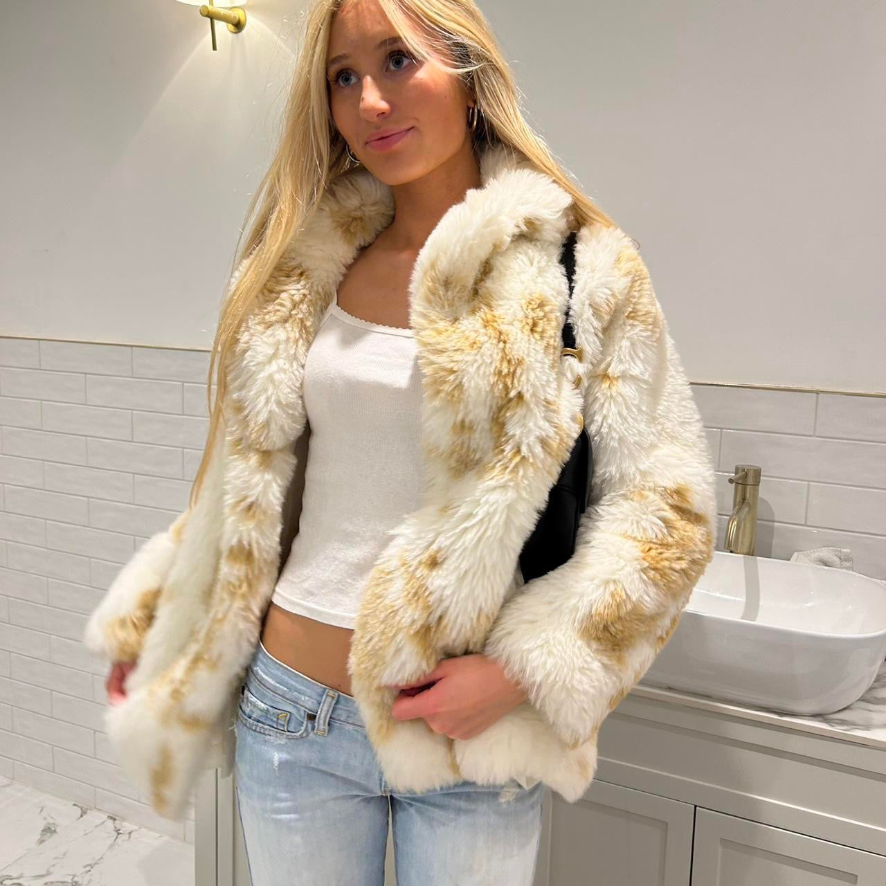 Vintage 2000’s faux fur leopard jacket