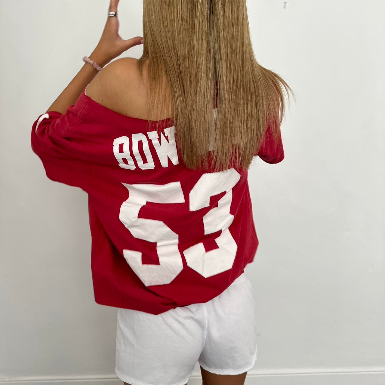 Vintage 90’s sporty style off the shoulder top ❣️