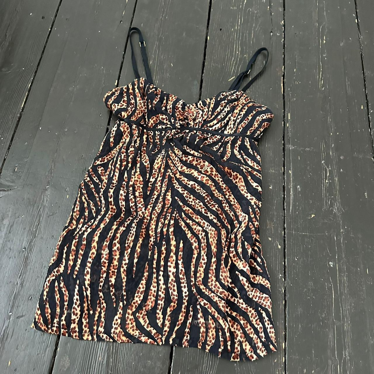 Vintage 90’s Victoria’s secret leopard babydoll top