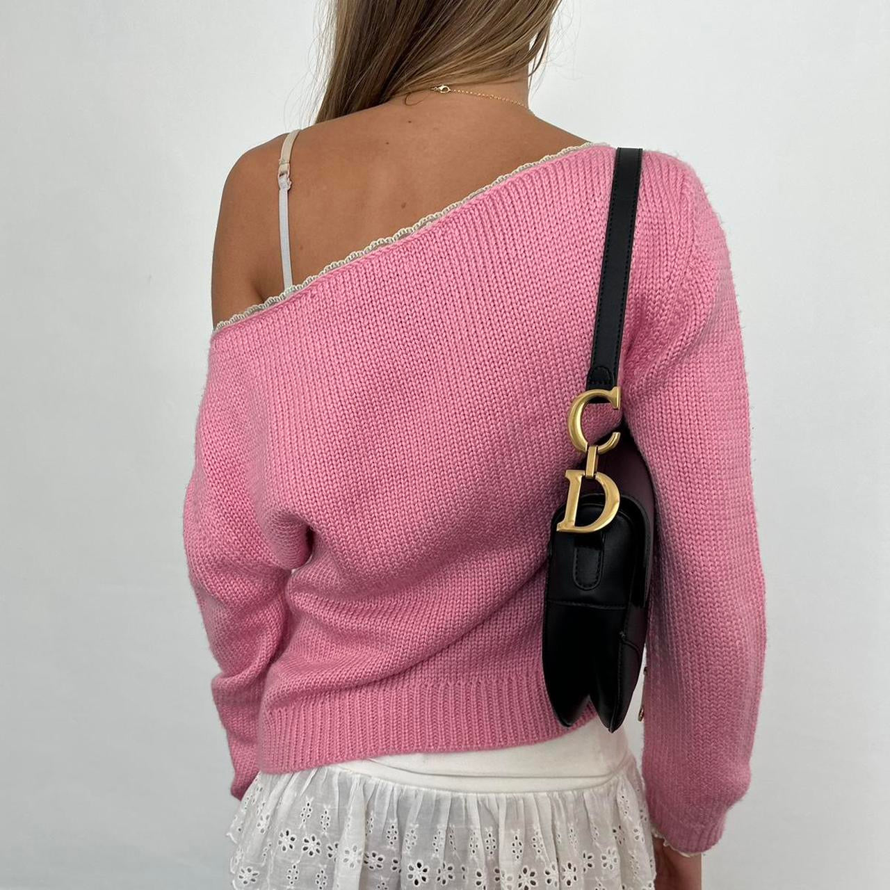 Vintage 90’s pink knit embroidered sweater