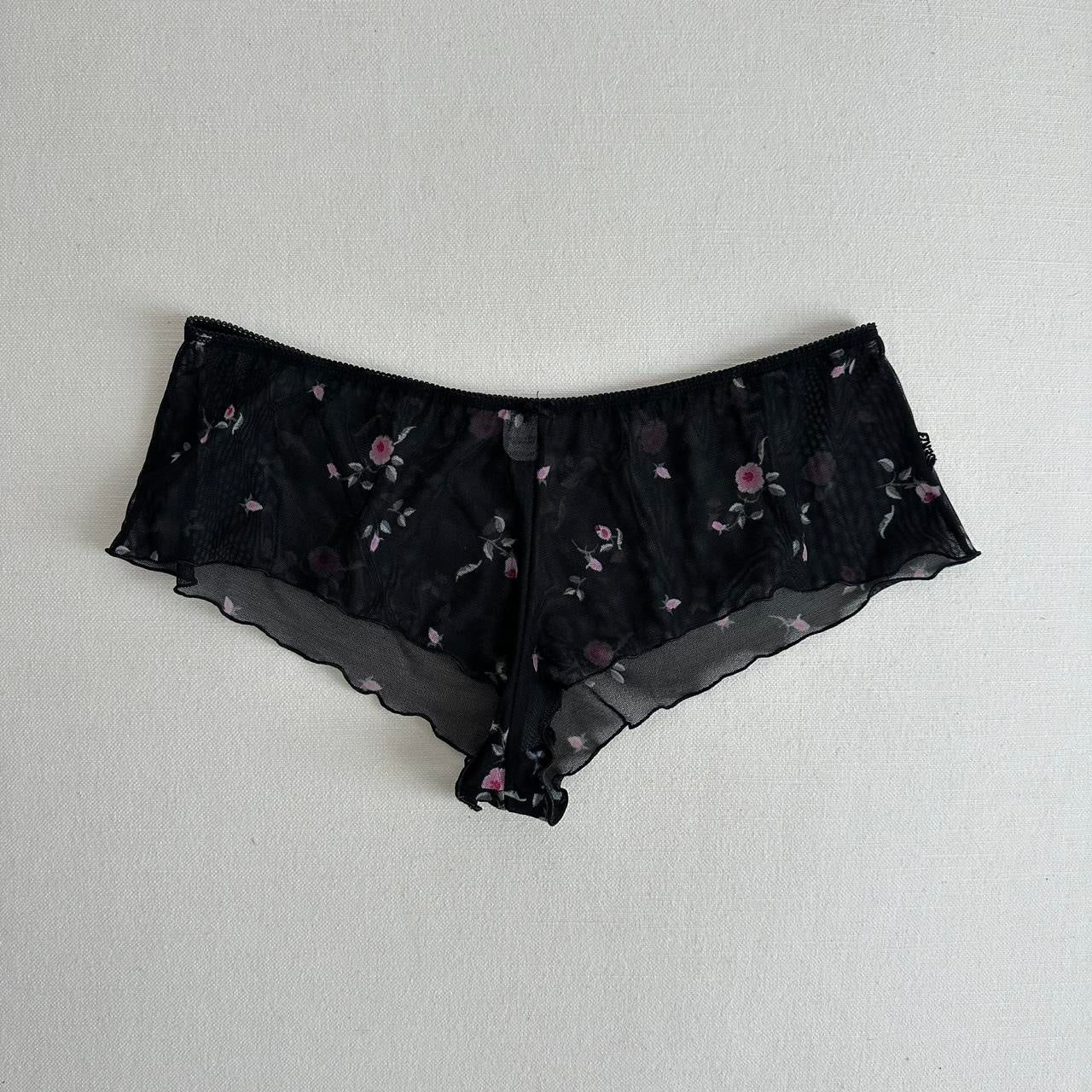 Vintage 90’s black and pink floral shorts