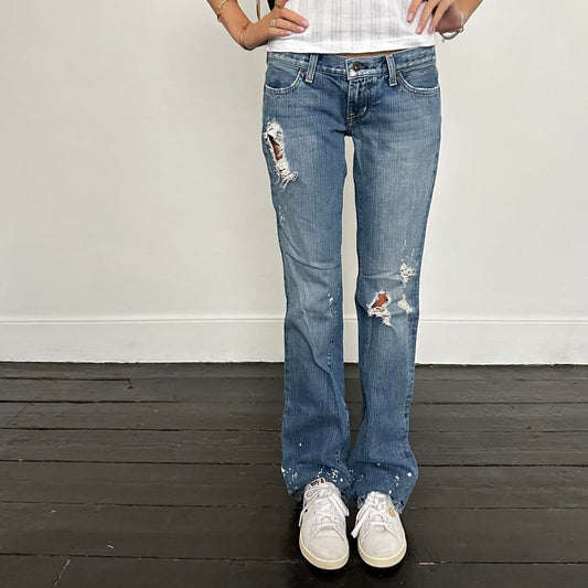 Vintage 2000’s blue distressed jeans