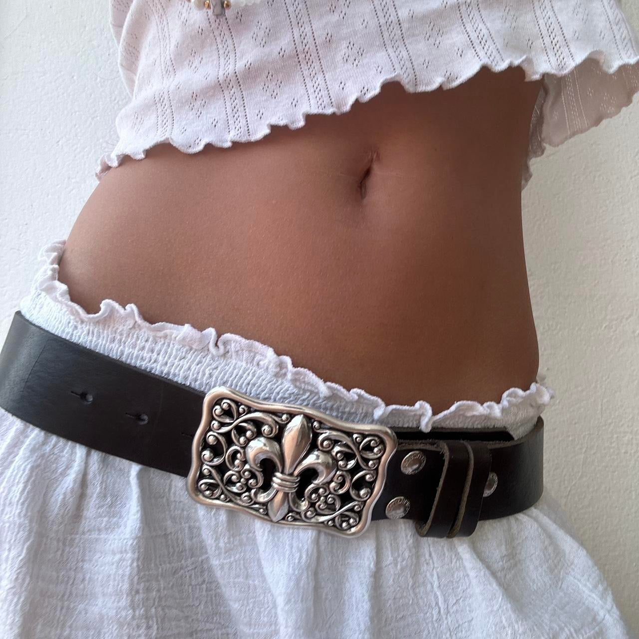 Vintage 90’s leather silver buckle belt