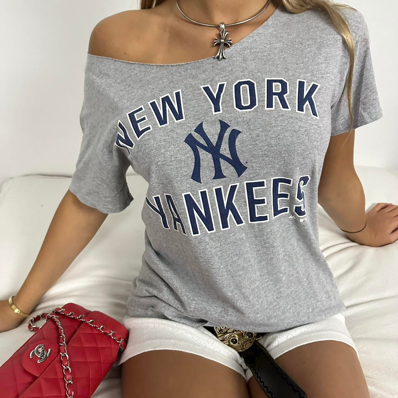 Vintage 90’s New York Yankees off the shoulder tee